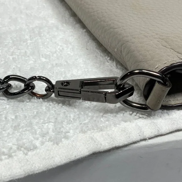 NWOT - Rebecca Minkoff Wallet/Clutch on chain - Picture 13 of 16